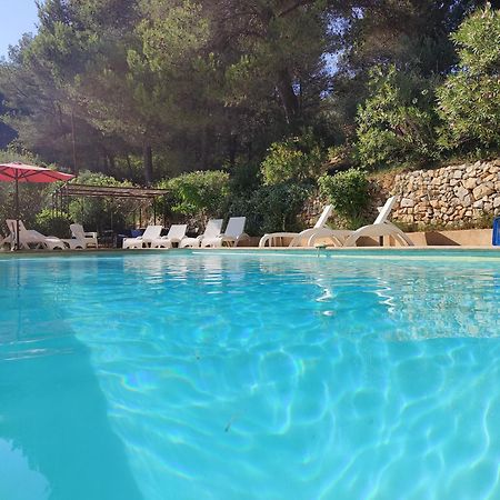 Villa Cigalons En Pleine Pinede Avec Piscine Chauffee De Mai A Septembre Auriol Exterior foto