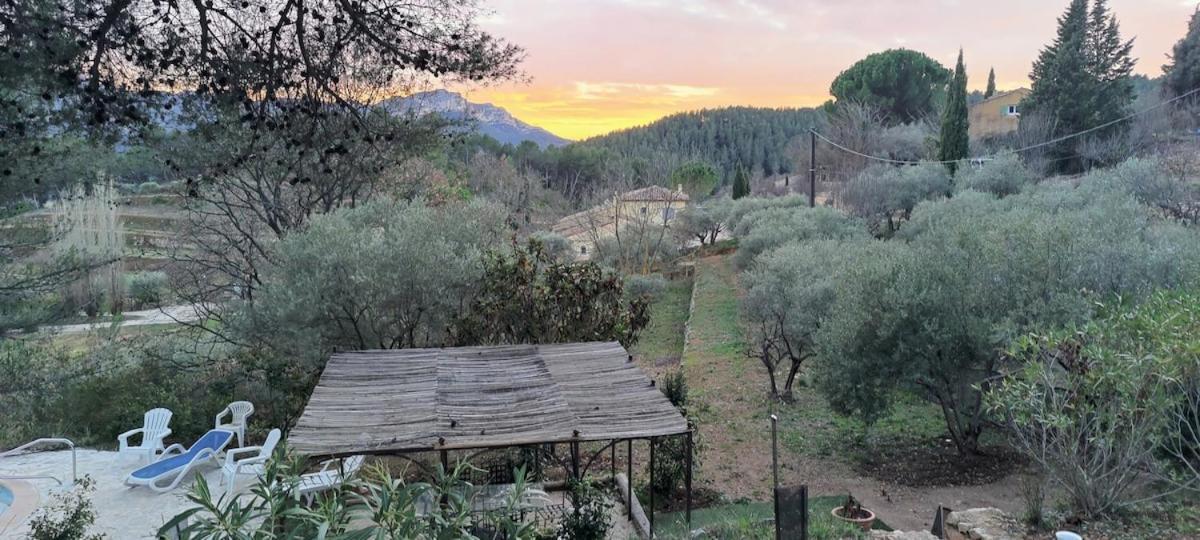 Villa Cigalons En Pleine Pinede Avec Piscine Chauffee De Mai A Septembre Auriol Exterior foto